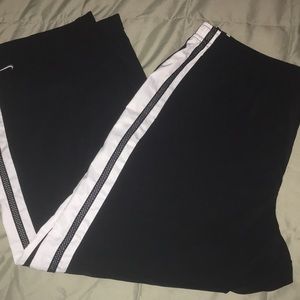 Nike XL 16 18 Black Track Cropped Capri Pants
